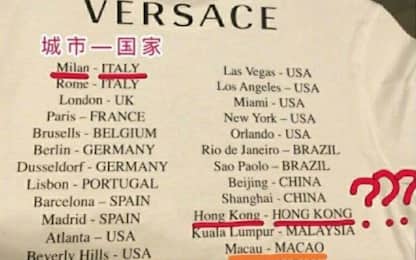 Polemica per t-shirt di Versace in Cina, l’azienda si scusa