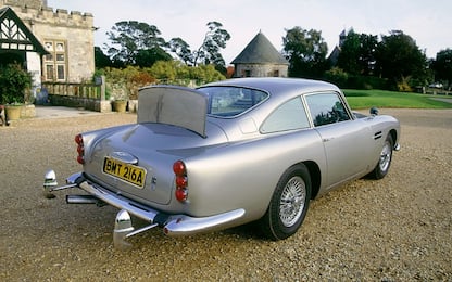 Venduta all'asta l'Aston Martin di James Bond. VIDEO