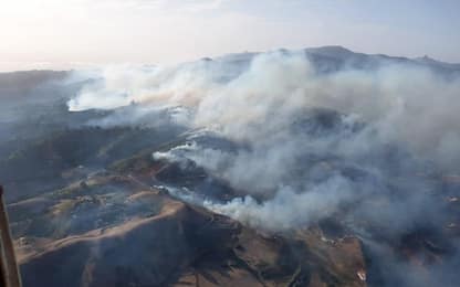 Incendio a Gran Canaria, oltre 9mila persone evacuate. VIDEO