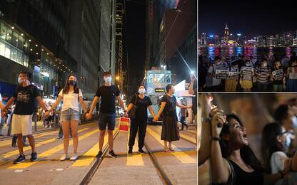 Hong Kong, una catena umana lunga 40km contro la Cina. FOTO