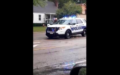Ohio, uomo ruba auto della polizia e si schianta: morti 2 bimbi. VIDEO