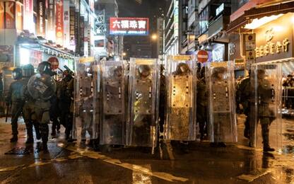 Tensioni a Hong Kong, la polizia vieta la protesta di sabato