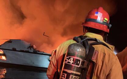 California, incendio a bordo di una barca: 34 dispersi in mare