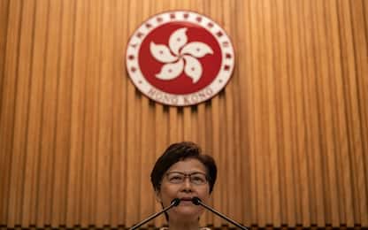 Hong Kong, Carrie Lam annuncia ritiro totale legge estradizioni