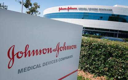 Covid: Ue, accordo con Johnson & Johnson per 400mln di dosi di vaccino