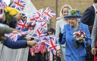 Regno Unito, la Regina Elisabetta visita l’Haig Housing