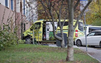 Oslo, rubano ambulanza e si lanciano sui pedoni: due arresti