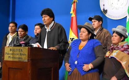 Bolivia, ex presidente Morales in Messico: "Mi salvate la vita"