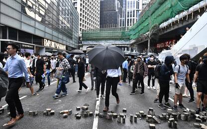 Hong Kong, ancora proteste. Wong non potrà venire in Italia