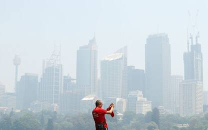 Incendi in Australia, Sydney avvolta dal fumo. VIDEO