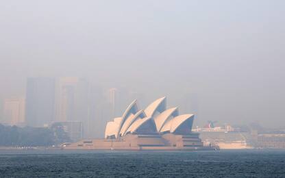 Sydney, la città è ancora avvolta in una nube di fumo. FOTO