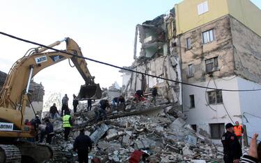 Terremoto in Albania, vittime e crolli. FOTO