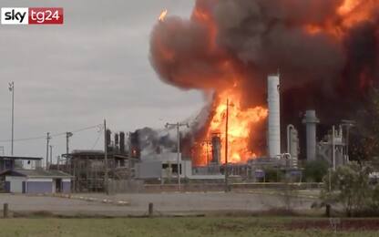 Texas, esplosioni in impianto chimico a Port Neches: 60mila evacuati