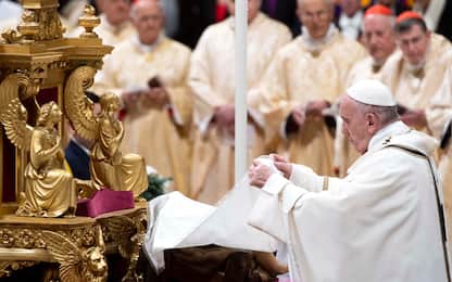 Natale a San Pietro, Papa Francesco: l'amore di Dio è gratis