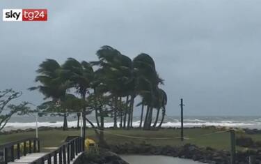 Isole Fiji, un morto e un disperso a causa del ciclone Sarai: VIDEO