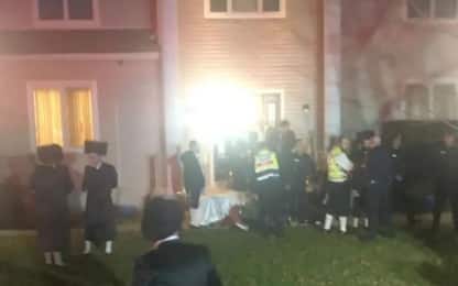 New York, attacco con machete in casa di un rabbino: 5 feriti