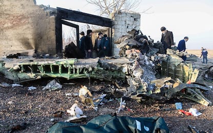 Iran, cade aereo ucraino dopo decollo da Teheran: nessun sopravvissuto