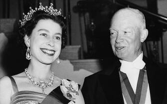 la regina Elisabetta con Dwight Eisenhower