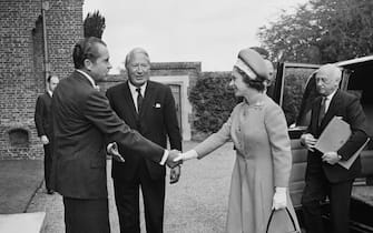 la regina Elisabetta con Richard Nixon