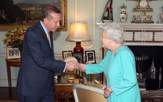 la regina Elisabetta con Recep Tayyip Erdogan
