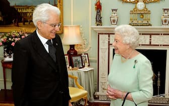 la regina Elisabetta con Sergio Mattarella 