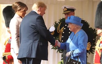 la regina Elisabetta con Donald Trump