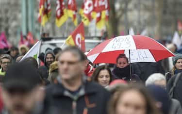 Fotogramma_protesta_pensioni_Francia_Hero_orizzontale