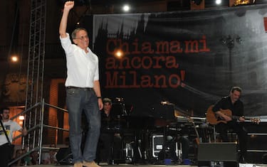 musica_politica_concerti_milano_napoli_elezioni_vecchioni_milano_ansa_