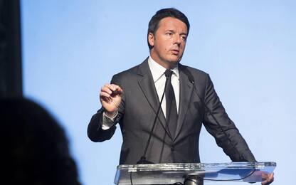 Pd, Renzi riparte dal blog: "Il futuro, prima o poi, torna"