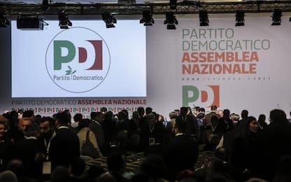 Assemblea Pd, Emiliano, Rossi e Speranza: "Renzi ha scelto scissione"