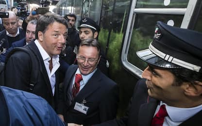 Pd, parte il tour in treno di Renzi. Continuano dubbi sulle alleanze