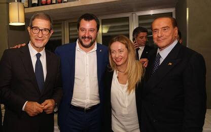 Cena Berlusconi, Salvini e Meloni: siglato il “patto dell’arancino”