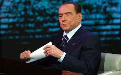 Berlusconi: ci sono 600mila migranti che non hanno diritto di restare
