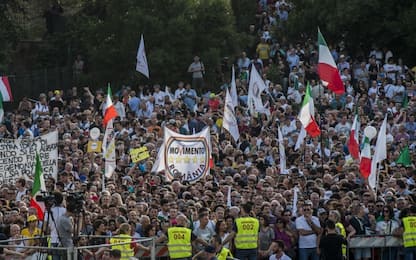 Festa M5S a Roma. Grillo: arriva mondo nuovo. Di Maio: Stato siamo noi