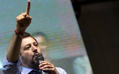 Migranti, polemica Italia - Tunisia. Salvini: con Orban cambieremo Ue