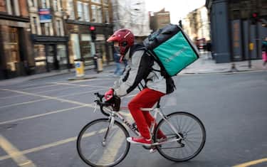 GettyImages-rider-deliveroo