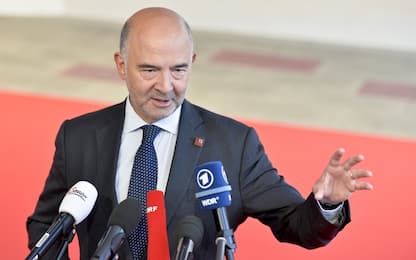 Moscovici: "Italia è un problema nella zona euro". Scontro con Di Maio
