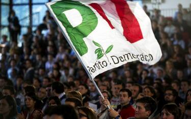 Pd, Calenda cancella la cena: "È inutile e dannosa"