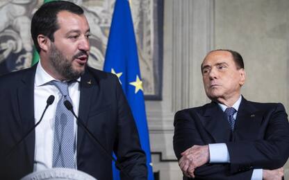 Raggi assolta, M5s attacca stampa. Scontro fra Berlusconi e Salvini