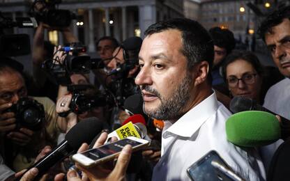 Migranti, Salvini: "Controlli preventivi della Marina su navi"