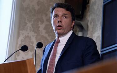 Renzi: "Piano di investimenti verdi, ma senza alzare tasse"