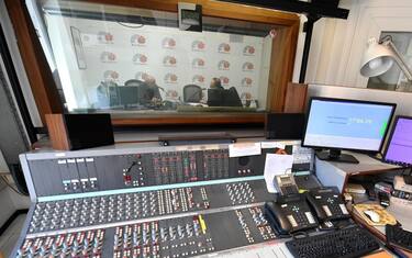 Fondi a Radio Radicale fino a gara. Di Maio: “Mangiatoia finita”