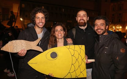 Chi sono le "sardine", gli ideatori del flash mob contro Salvini