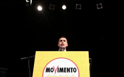 M5S, voto su Rousseau per decidere se correre in Calabria e in Emilia