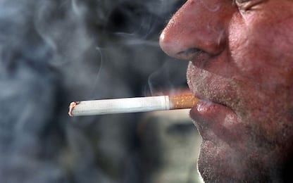 Tumore alla vescica: nel 65% degli uomini è colpa del fumo