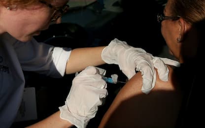 Influenza, picco di decessi tra gli anziani per il calo dei vaccini 