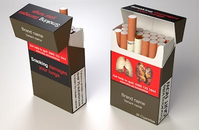 Fumo, in Gran Bretagna il pacchetto neutro: solo marca e foto shock