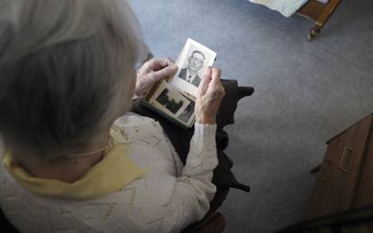 Alzheimer, scoperta molecola che blocca la malattia