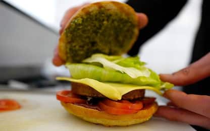 Proposta del Parlamento Ue: ‘dischi’ vegetariani al posto di hamburger