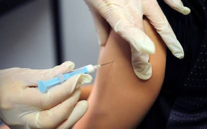 Vaccino influenza, raccomandazione anche per bimbi e over 60 al vaglio